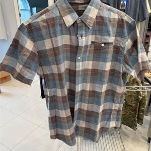 Casual Men's Plaid Button-Down Shirt in Blue and Brown